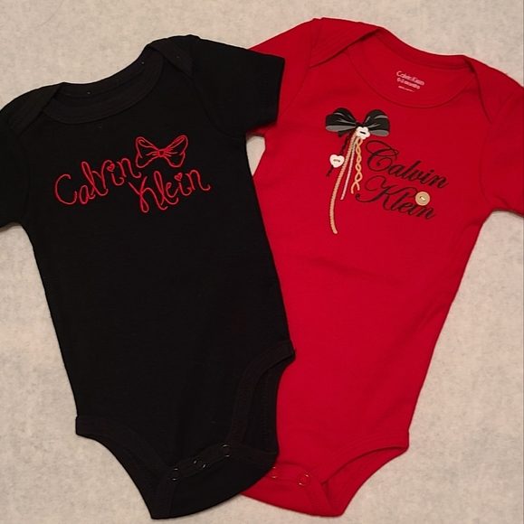 Set of two Calvin Klein short sleeved onesies/bodysuits - Picture 1 of 5